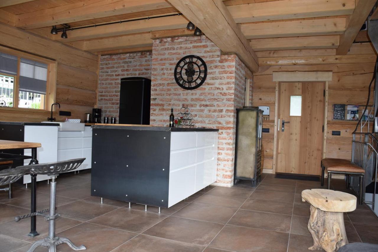 Ferienhaus Chalet-Етал Екстериор снимка
